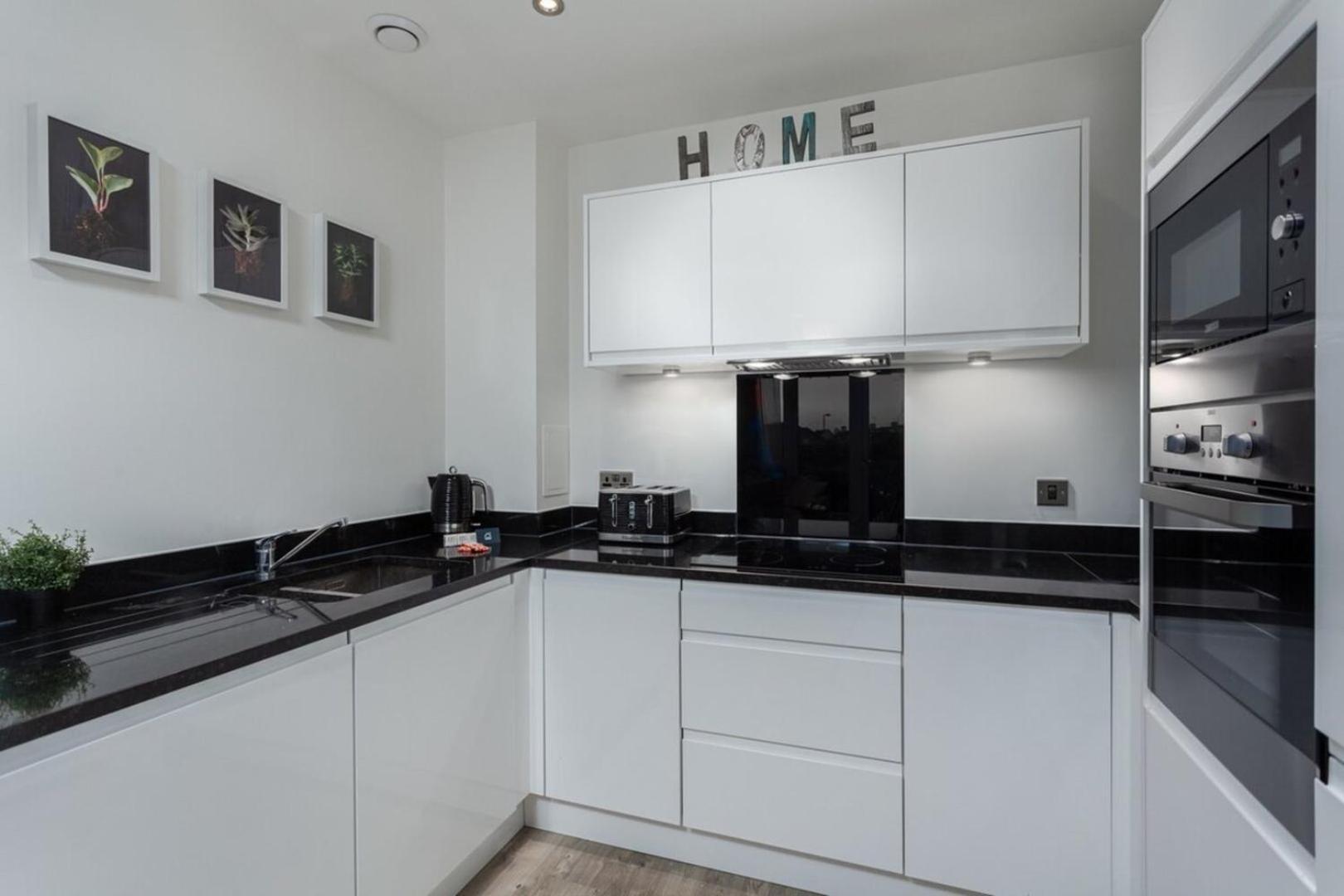 Classy Cricklewood Home 런던 외부 사진