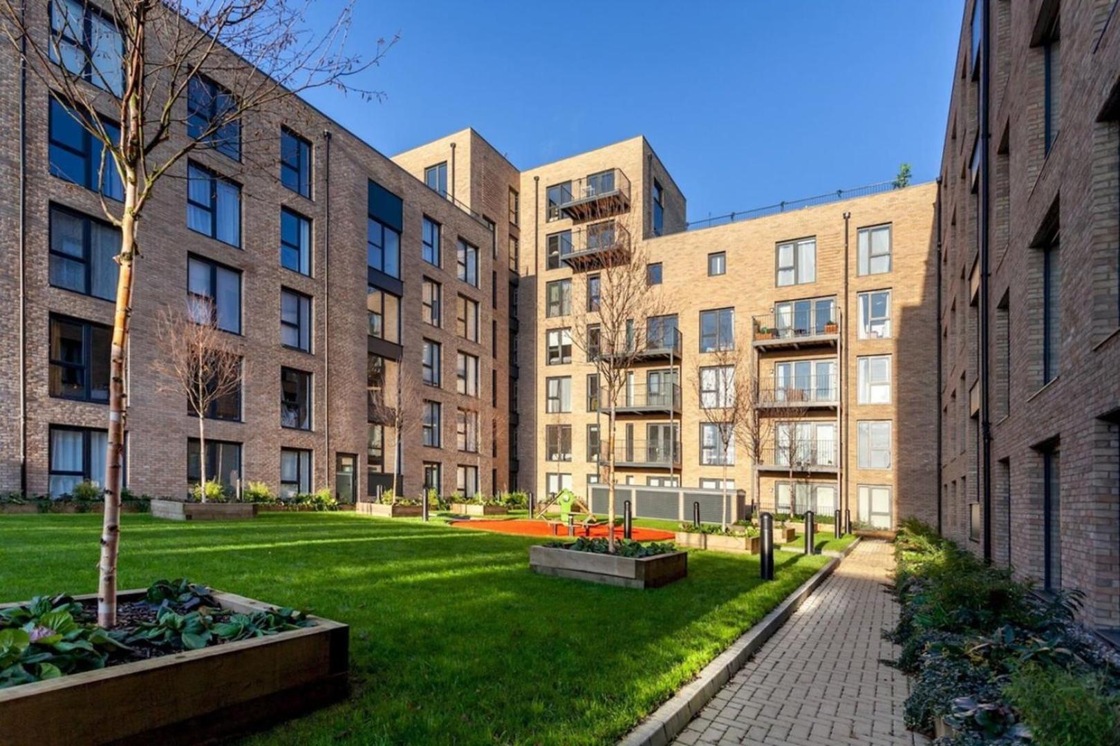 Classy Cricklewood Home 런던 외부 사진